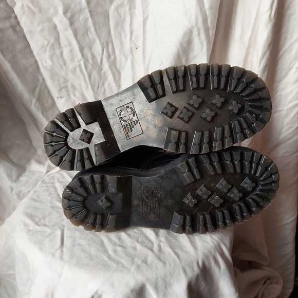 Dr. Martens Molly Rainbow Patent - Picture 5 of 6